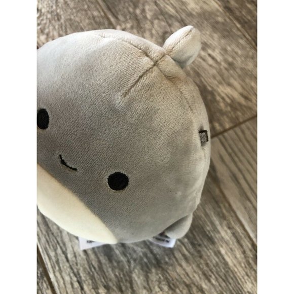 Squishmallow Gordon Gray Shark 6" Fins Closed Mouth No Teeth Stuffed Plush Toy - Picture 7 of 9